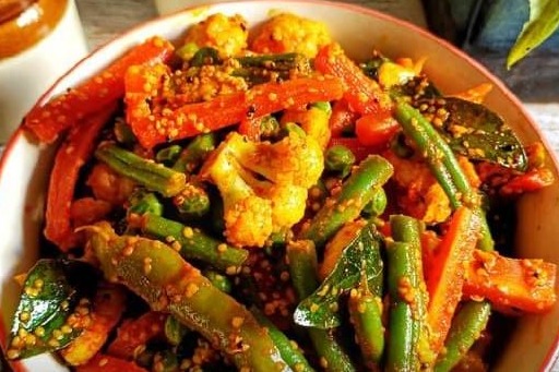 મિશ્રિત શાકભાજીનું અથાણું